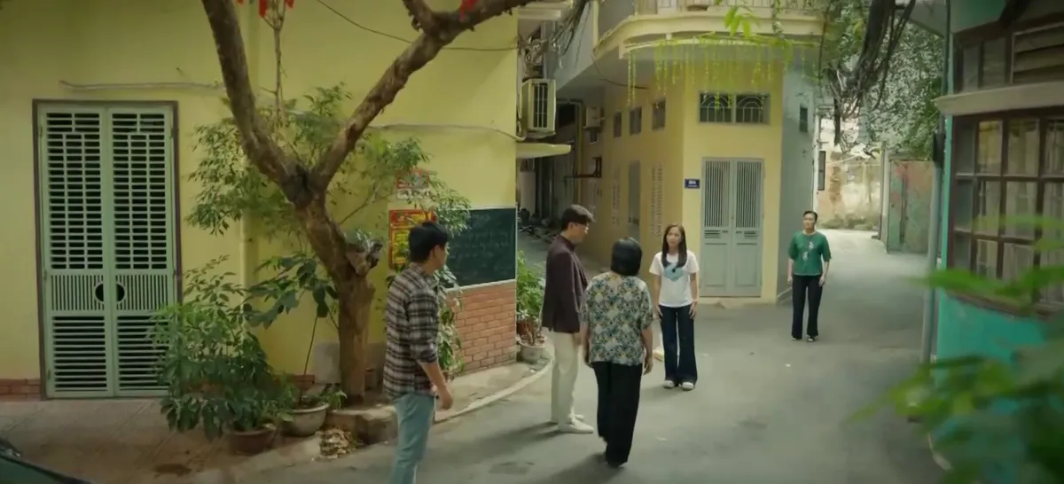 Mùa hè năm ấy - Tập 26: Bà Ngọc quỳ gối xin lỗi gia đình Khánh- Ảnh 3.