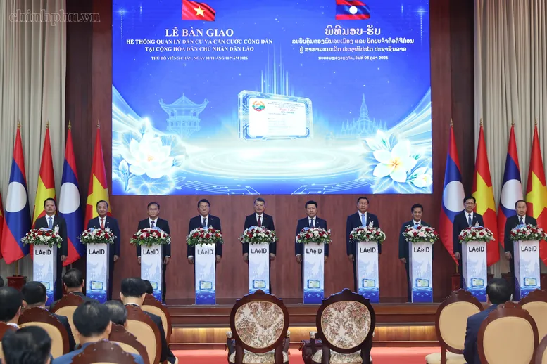 Việt Nam bàn giao hệ thống quản lý dân cư và căn cước công dân tại Lào - Ảnh 1.