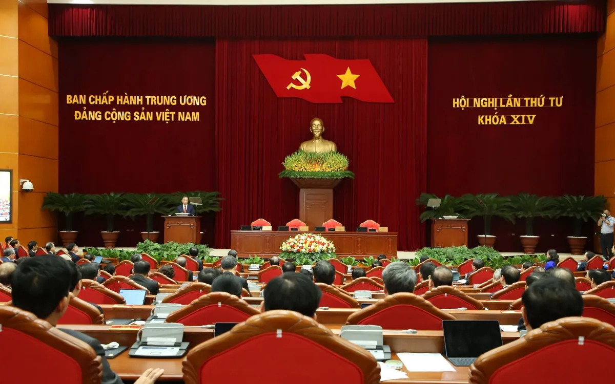 Bế mạc Hội nghị lần thứ tư Ban Chấp hành Trung ương Đảng khóa XIV. Ảnh: CTTĐT ĐCSVN