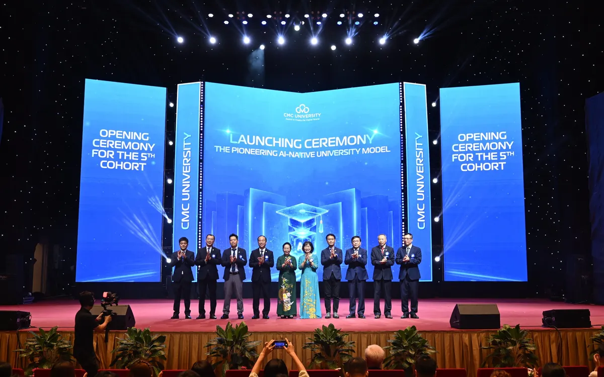 Trường Đại học CMC tổ chức lễ khai giảng chào đón tân sinh viên khóa 5 tại Hà Nội, đồng thời ra mắt mô hình đại học AI-Native.