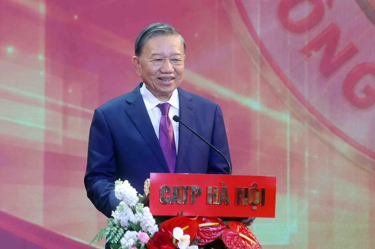 Tổng Bí thư, Chủ tịch nước Tô Lâm dự Lễ kỷ niệm 70 năm ngày thành lập CLB Bóng đá Công an Hà Nội- Ảnh 3.
