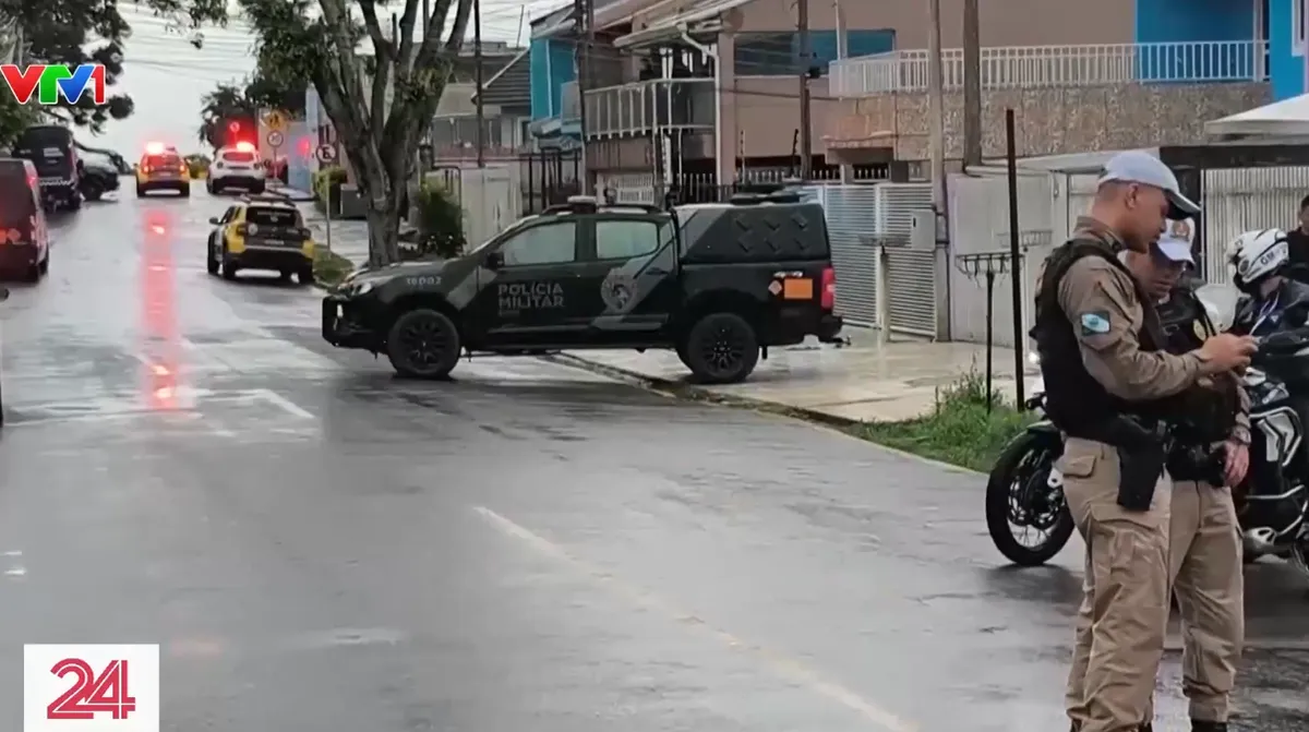 Brazil giải cứu 13 trẻ bị khống chế tại nhà trẻ - Ảnh 1.