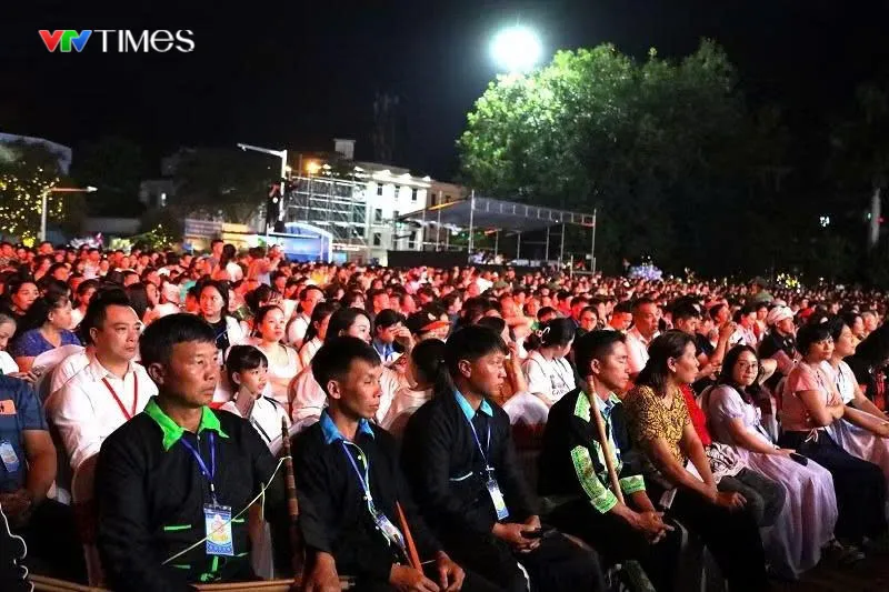 Điện Bi&ecirc;n: Hội tụ sắc m&agrave;u văn h&oacute;a d&acirc;n tộc M&ocirc;ng, lan tỏa gi&aacute; trị truyền thống - Ảnh 9.