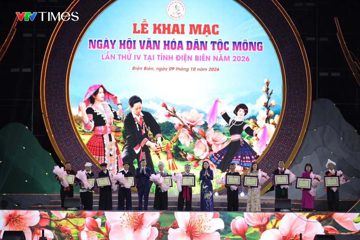 Điện Bi&ecirc;n: Hội tụ sắc m&agrave;u văn h&oacute;a d&acirc;n tộc M&ocirc;ng, lan tỏa gi&aacute; trị truyền thống - Ảnh 12.