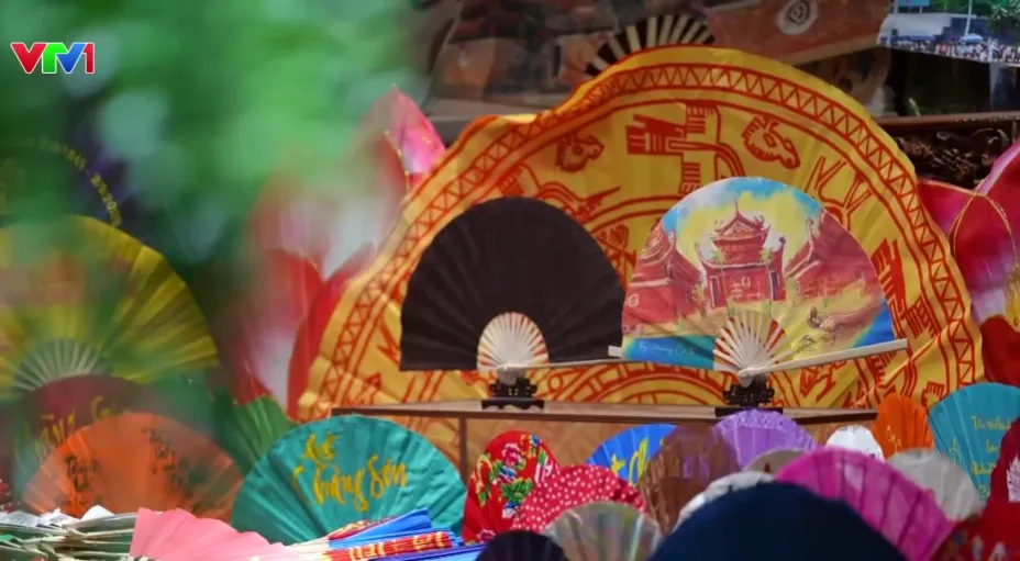 Kỷ niệm 72 năm ngày Giải phóng Thủ đô: Hà Nội hiện đại hơn mà không mất đi hồn cốt- Ảnh 2.