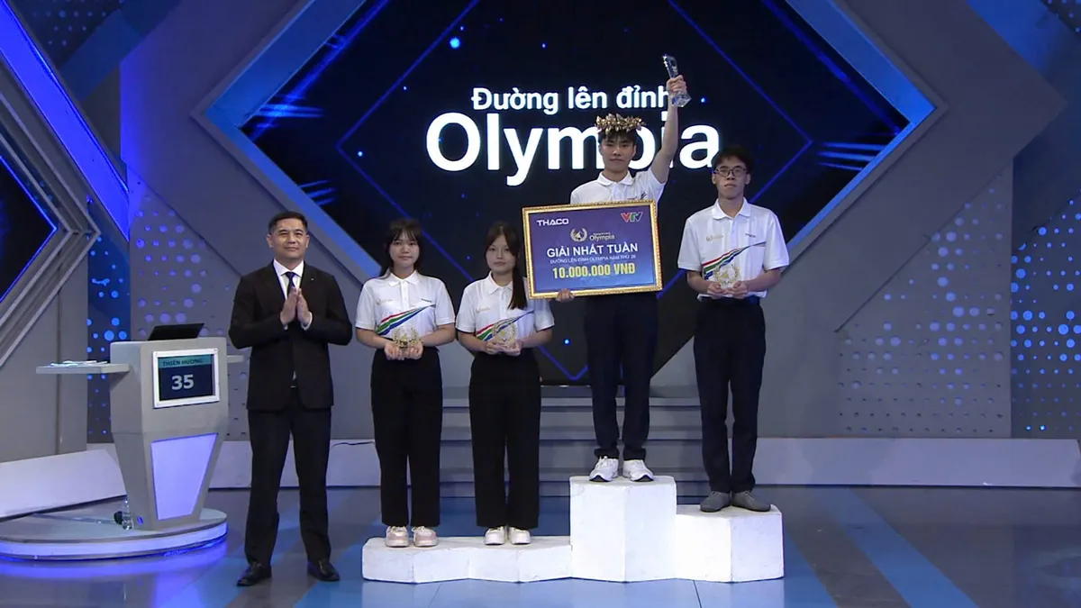 Đường l&ecirc;n đỉnh Olympia: Nam sinh Quảng Ng&atilde;i giữ vững phong độ, xuất sắc gi&agrave;nh v&ograve;ng nguyệt quế - Ảnh 7.