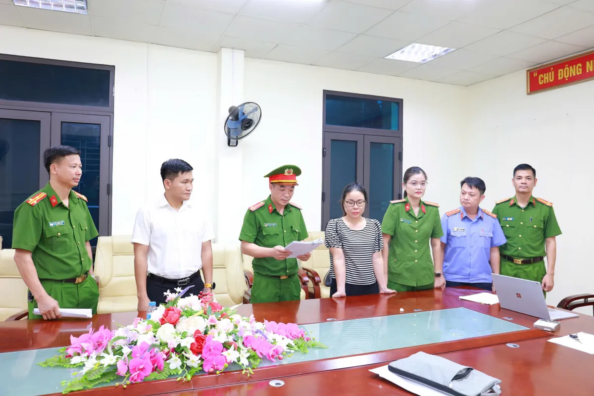Khởi tố nguy&ecirc;n kế to&aacute;n Ban quản l&yacute; dự &aacute;n ở L&agrave;o Cai tham &ocirc; hơn 30 tỷ đồng  - Ảnh 1.