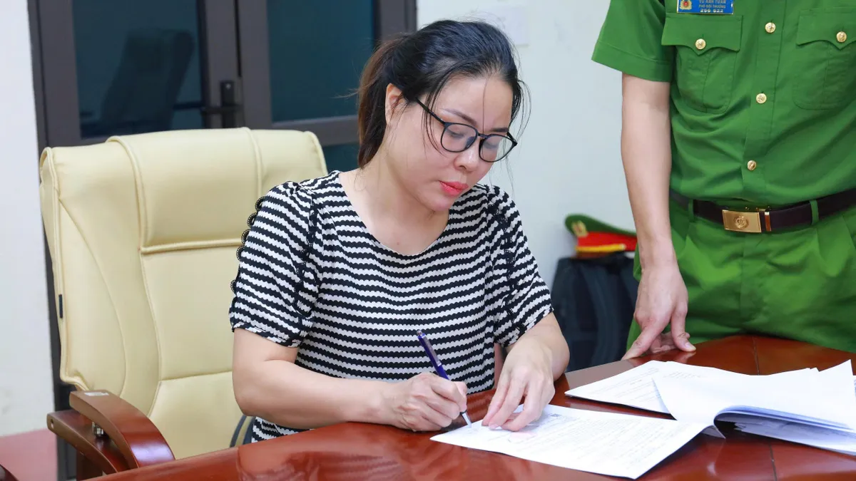 Khởi tố nguy&ecirc;n kế to&aacute;n Ban quản l&yacute; dự &aacute;n ở L&agrave;o Cai tham &ocirc; hơn 30 tỷ đồng  - Ảnh 2.
