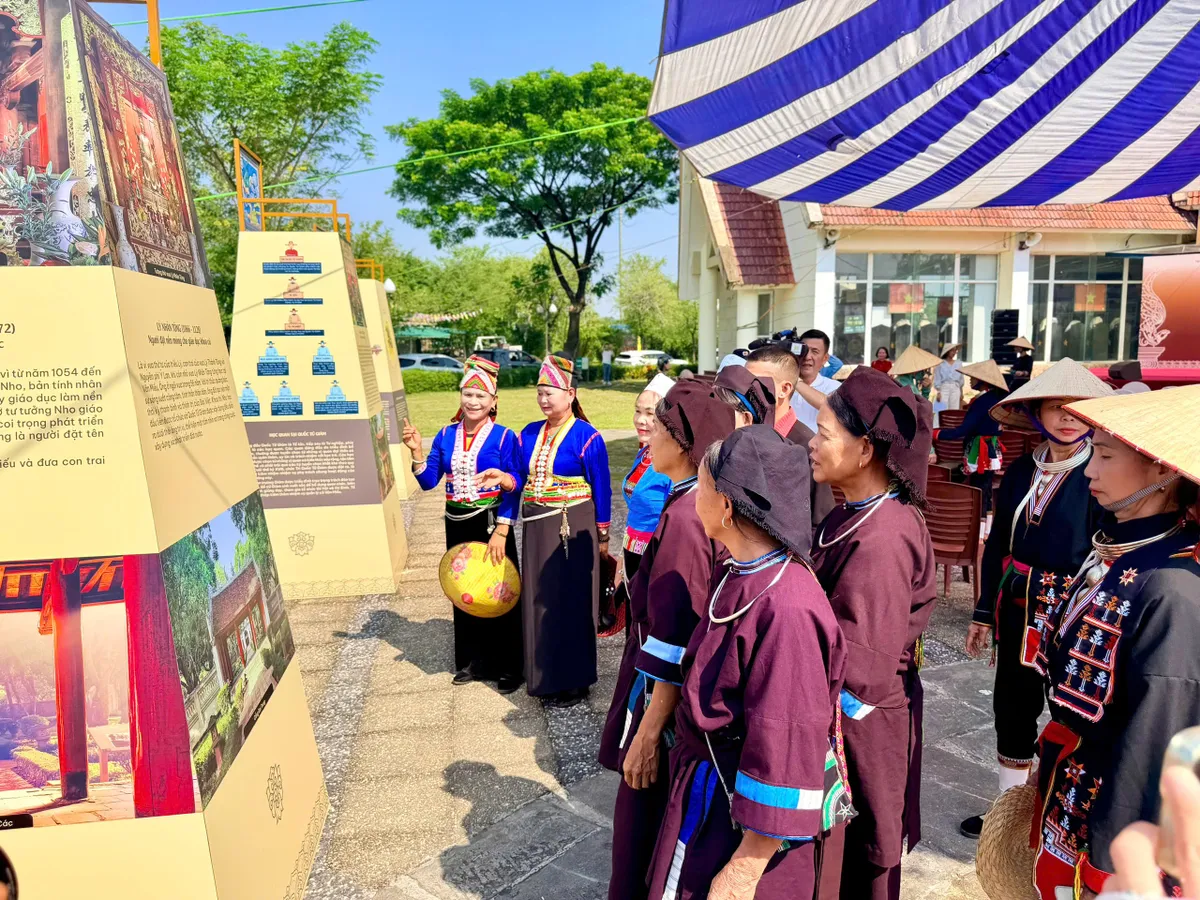 Trưng bày "950 năm Quốc Tử Giám Thăng Long (1076 - 2026)" - Ảnh 2.