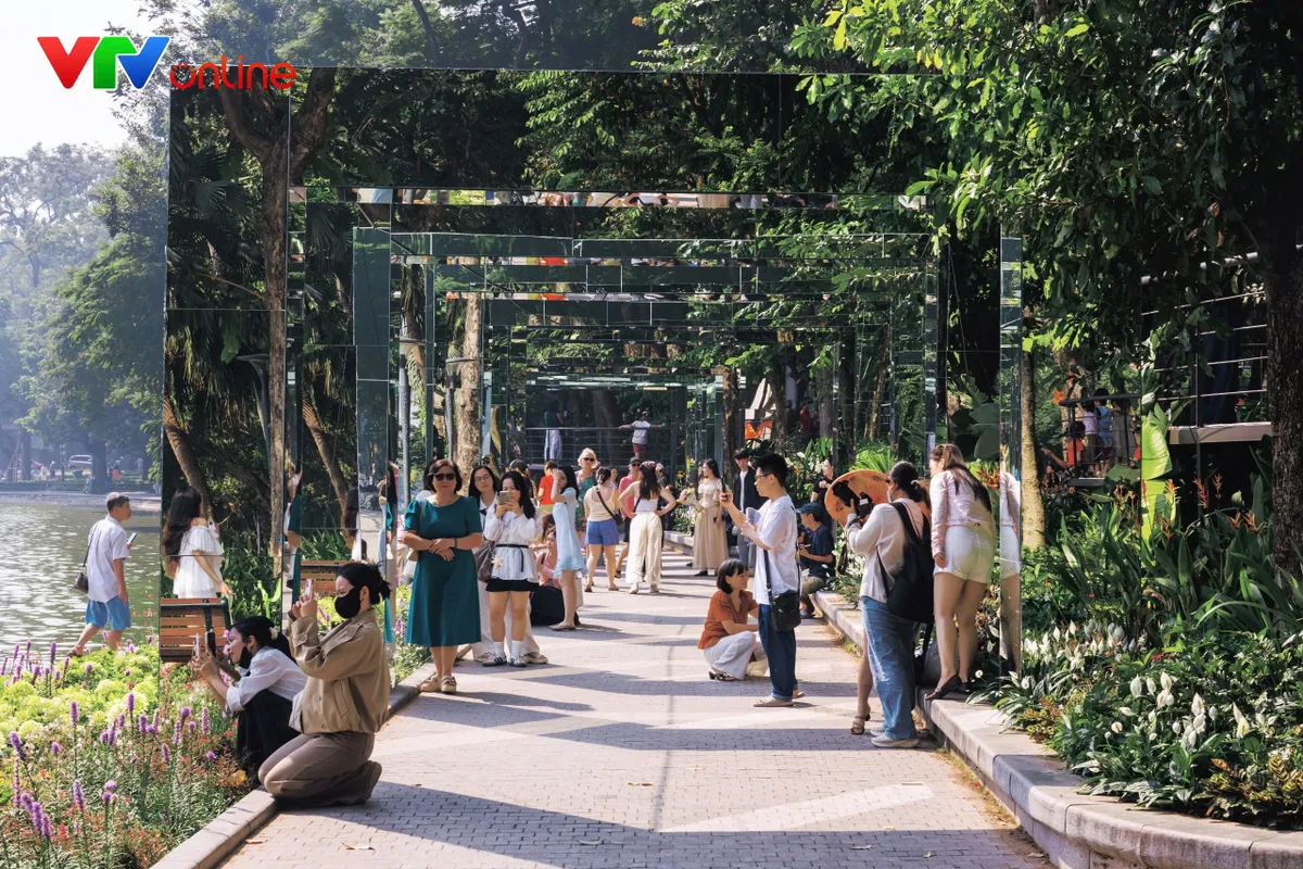 Bắc Bộ nắng ráo, mưa ở Trung Bộ giảm dần- Ảnh 1.