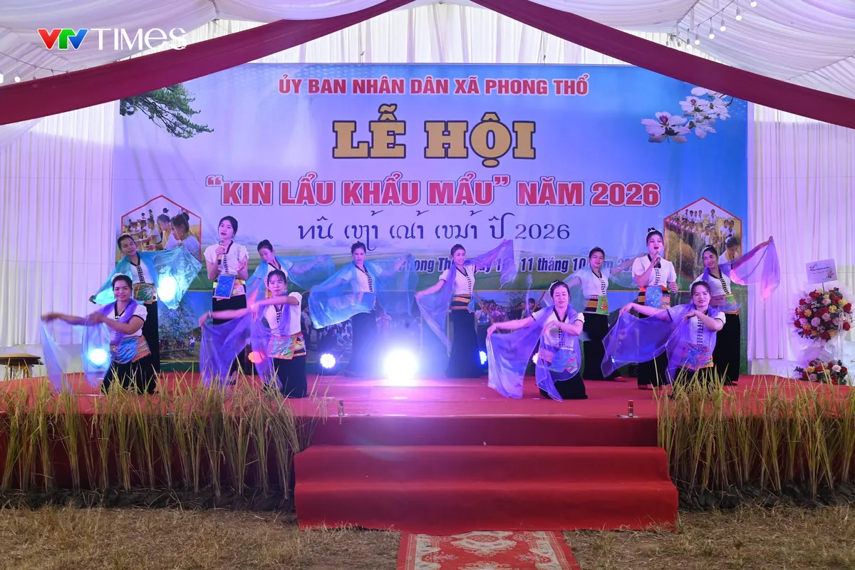 Lai Châu: Rộn ràng Lễ hội Kin Lẩu Khẩu Mẩu trên cánh đồng Huổi Én - Ảnh 5.