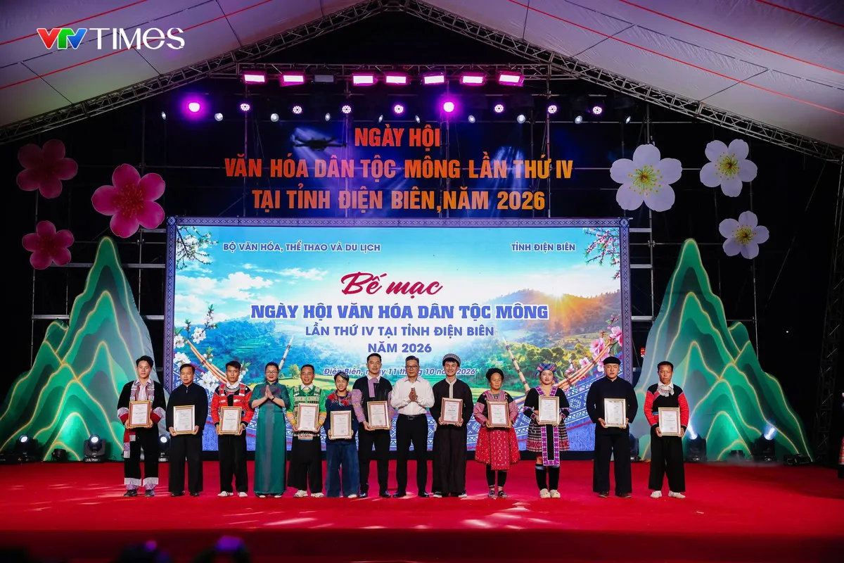 Ng&agrave;y hội Văn h&oacute;a d&acirc;n tộc M&ocirc;ng: Sắc m&agrave;u di sản lan tỏa từ Điện Bi&ecirc;n - Ảnh 6.