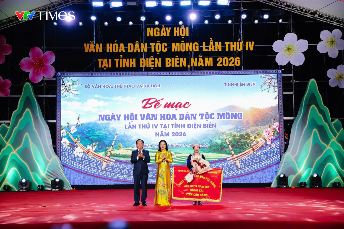 Ng&agrave;y hội Văn h&oacute;a d&acirc;n tộc M&ocirc;ng: Sắc m&agrave;u di sản lan tỏa từ Điện Bi&ecirc;n - Ảnh 9.