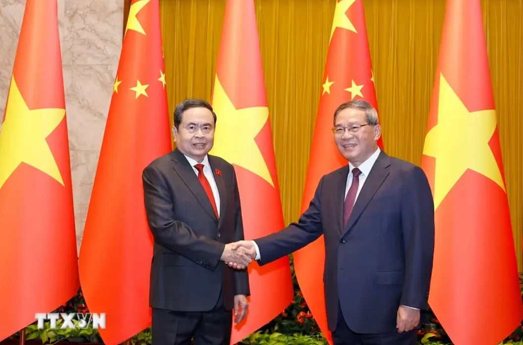 Chủ tịch Quốc hội Trần Thanh Mẫn hội kiến Thủ tướng Trung Quốc L&yacute; Cường  - Ảnh 1.