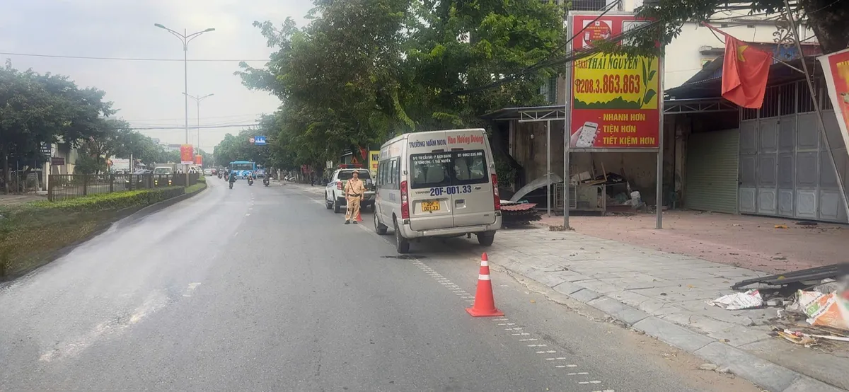 Thái Nguyên siết chặt xử lý “xe ghép, xe tiện chuyến” và xe trá hình tuyến cố định - Ảnh 3.