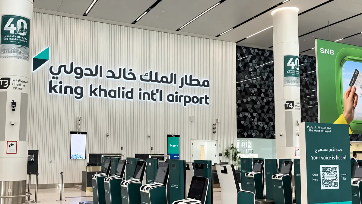 S&acirc;n bay King Khalid (Saudi Arabia) tiếp tục đ&oacute;ng cửa sau nhiều cuộc tấn c&ocirc;ng- Ảnh 1.