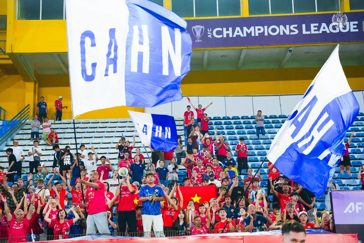 HLV Polking tiếc nuối sau trận thua trước Kashima Antlers- Ảnh 2.