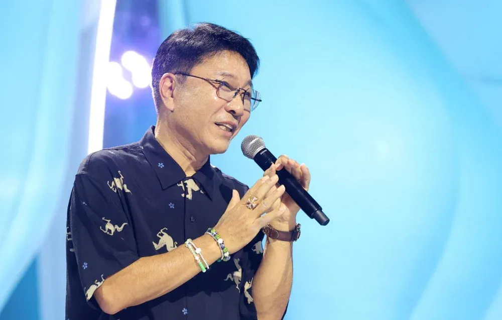 Nhà sáng lập SM Entertainment ra mắt nhóm nhạc lấy cảm hứng từ người ngoài hành tinh- Ảnh 1.
