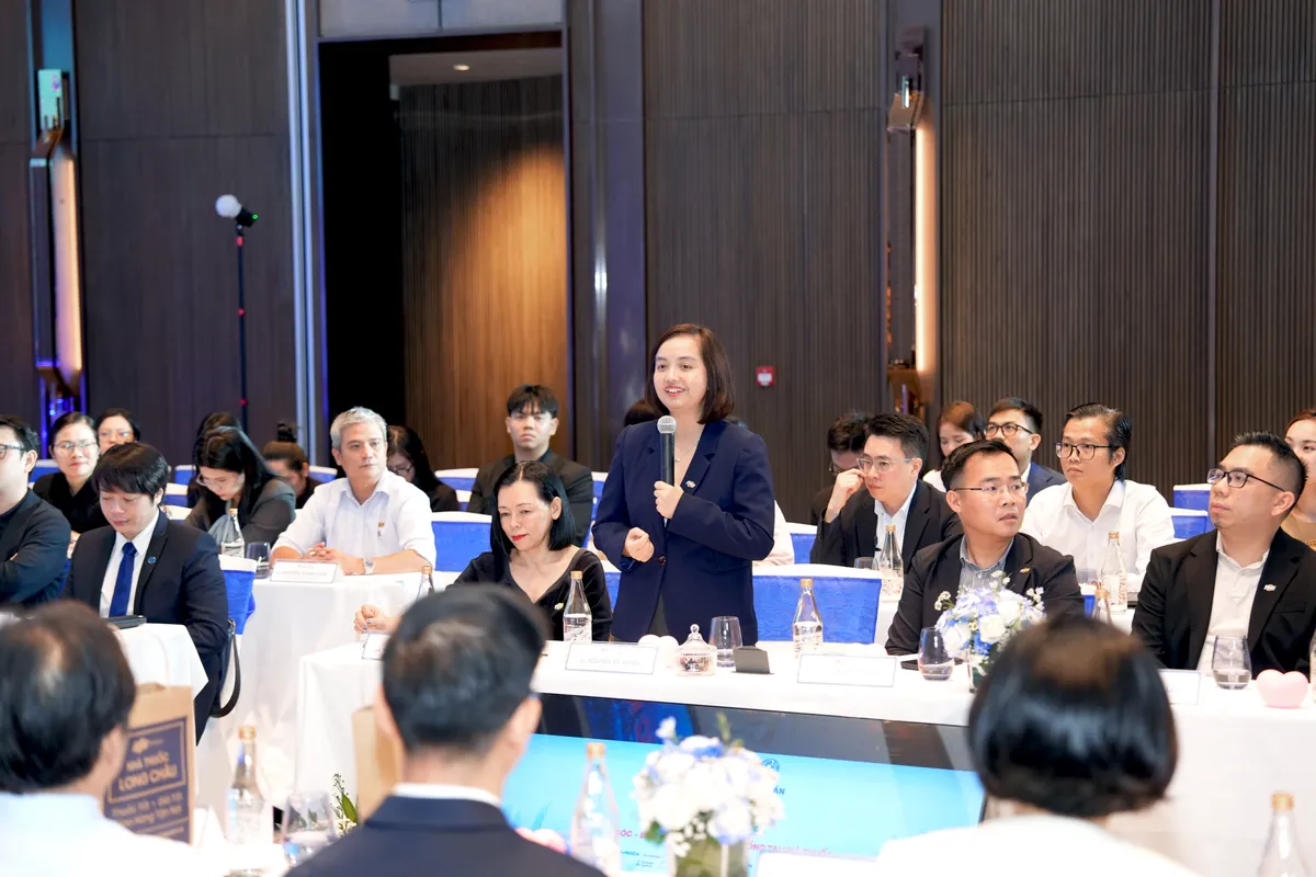 Đưa b&aacute;c sĩ đến nh&agrave; thuốc: Long Ch&acirc;u c&ugrave;ng Hội Thầy thuốc trẻ Việt Nam n&acirc;ng chuẩn chăm s&oacute;c sức khỏe cộng đồng- Ảnh 4.