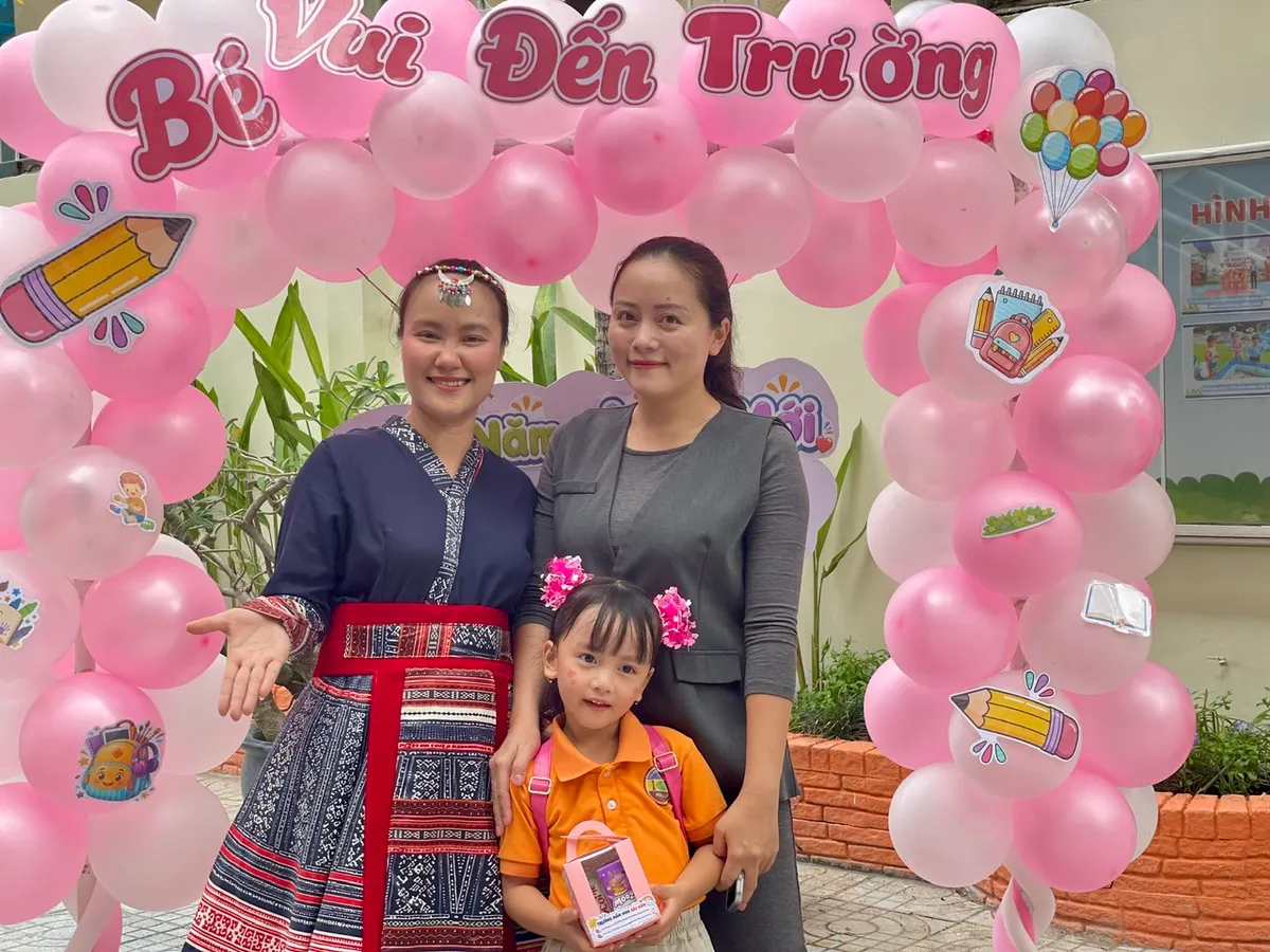 Trường học hạnh phúc quan tâm đến trải nghiệm, cảm xúc của học sinh trên môi trường số- Ảnh 2.