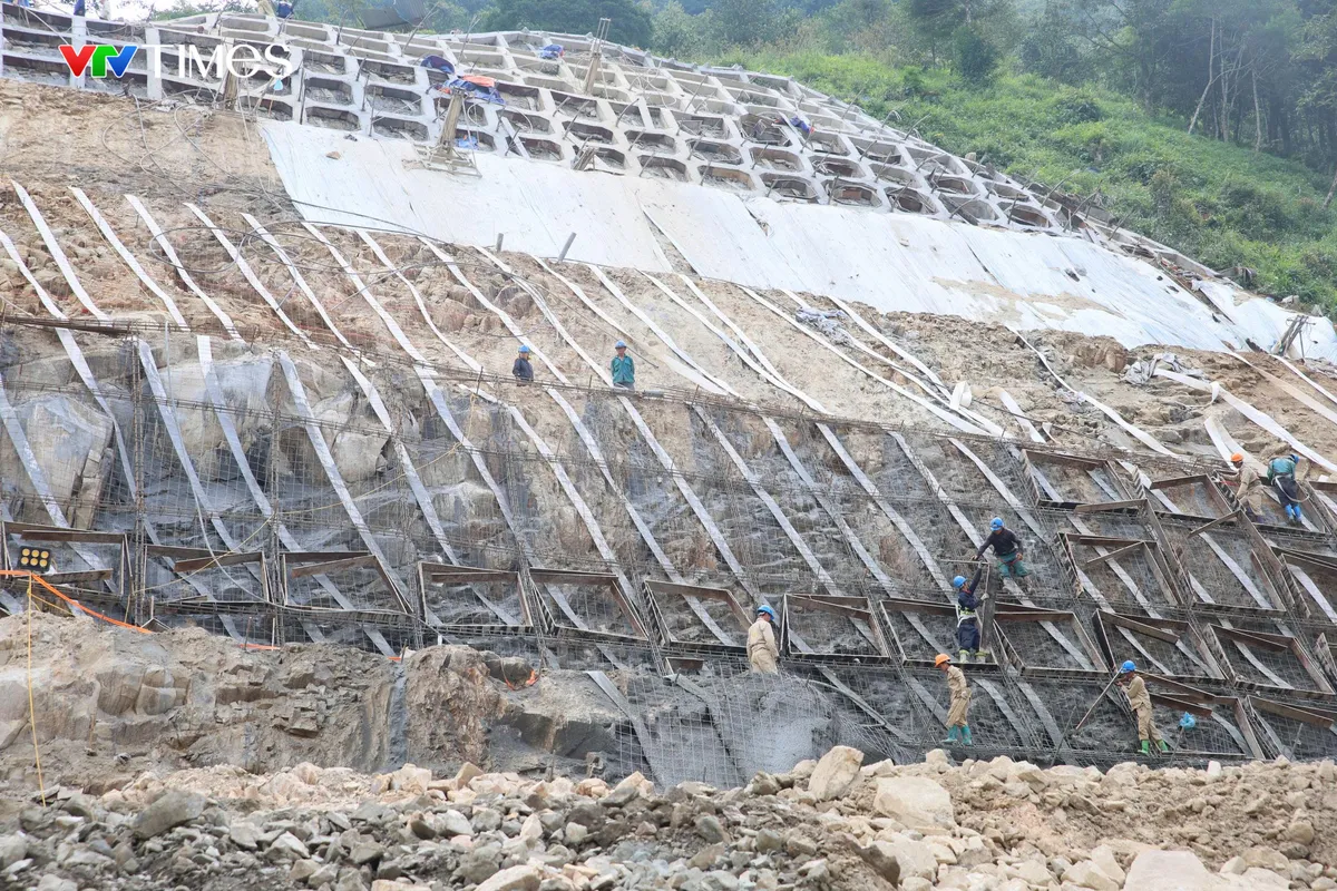 Lai Châu quyết tâm tăng trưởng 10%, tăng tốc giải ngân vốn đầu tư công - Ảnh 6.