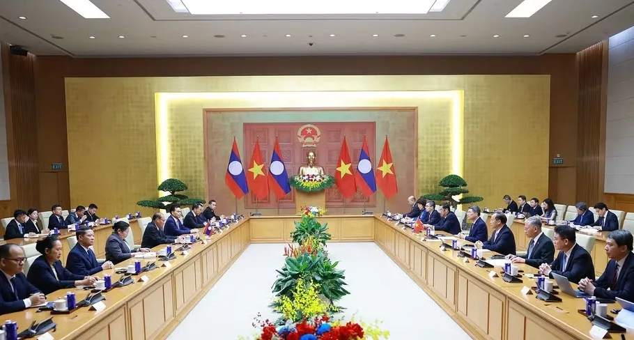Thủ tướng Lê Minh Hưng tiếp Thường trực Ban Bí thư Trung ương Đảng Nhân dân Cách mạng Lào - Ảnh 2.