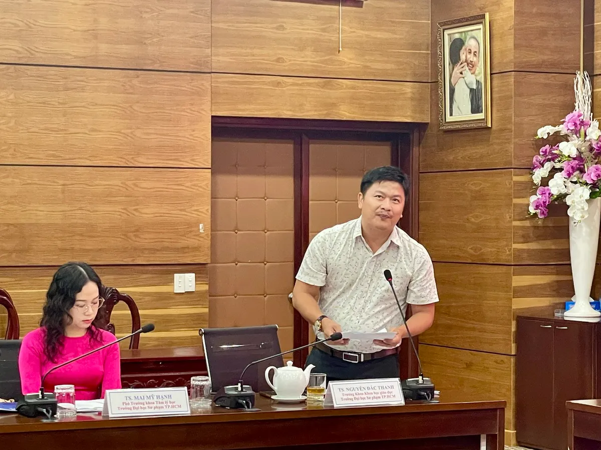 Trường học hạnh phúc quan tâm đến trải nghiệm, cảm xúc của học sinh trên môi trường số- Ảnh 1.