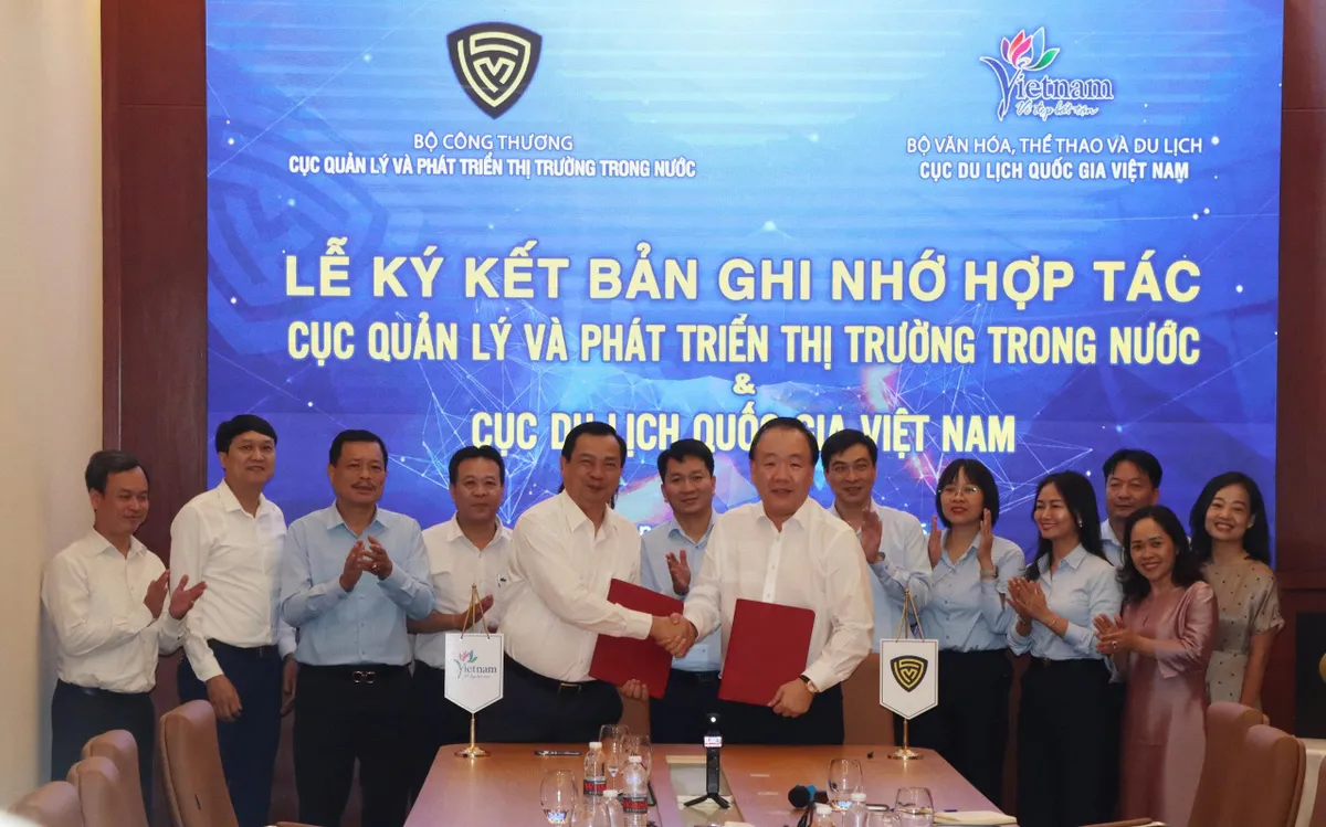 "Bắt tay" phát triển mô hình du lịch mua sắm hiện đại, mở rộng tiêu thụ hàng Việt - Ảnh 2.