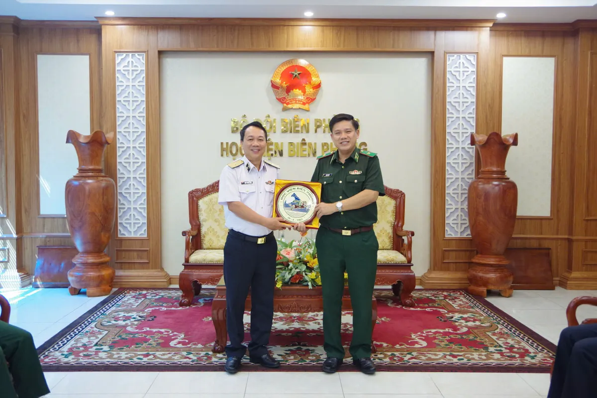 Học viện Hải quân đẩy mạnh hợp tác giáo dục, đào tạo và nghiên cứu khoa học trong tình hình mới - Ảnh 6.