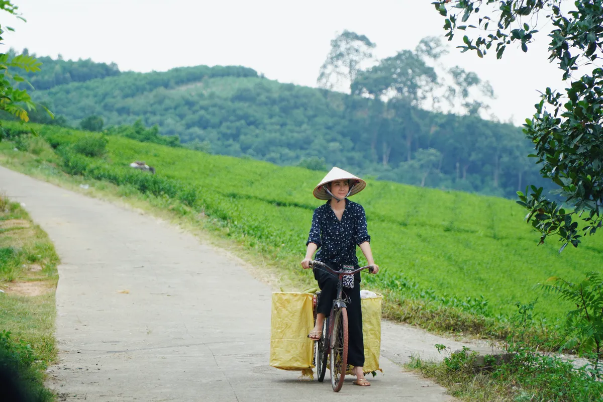 Huyền Lizzie trần t&igrave;nh khi kh&aacute;n giả n&oacute;i tạo h&igrave;nh vai diễn trong &ldquo;Căn nh&agrave; kh&ocirc;ng m&aacute;i che&rdquo; chưa&hellip; đủ khổ - Ảnh 7.