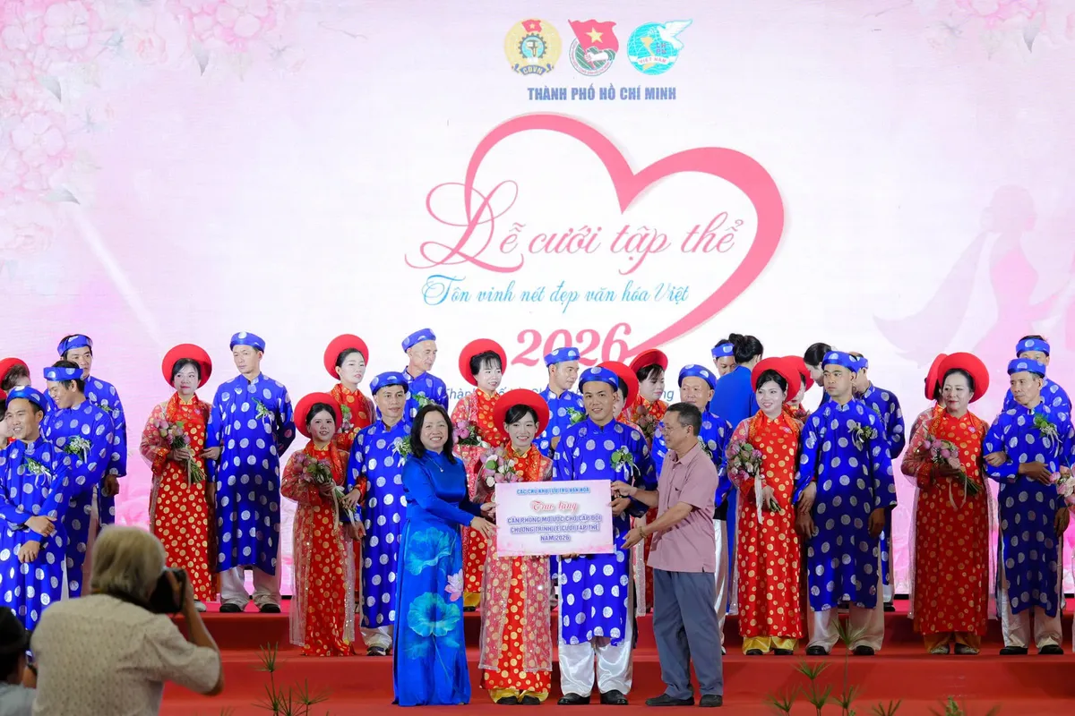 TP Hồ Chí Minh tổ chức lễ cưới tập thể cho 52 cặp đôi - Ảnh 7.