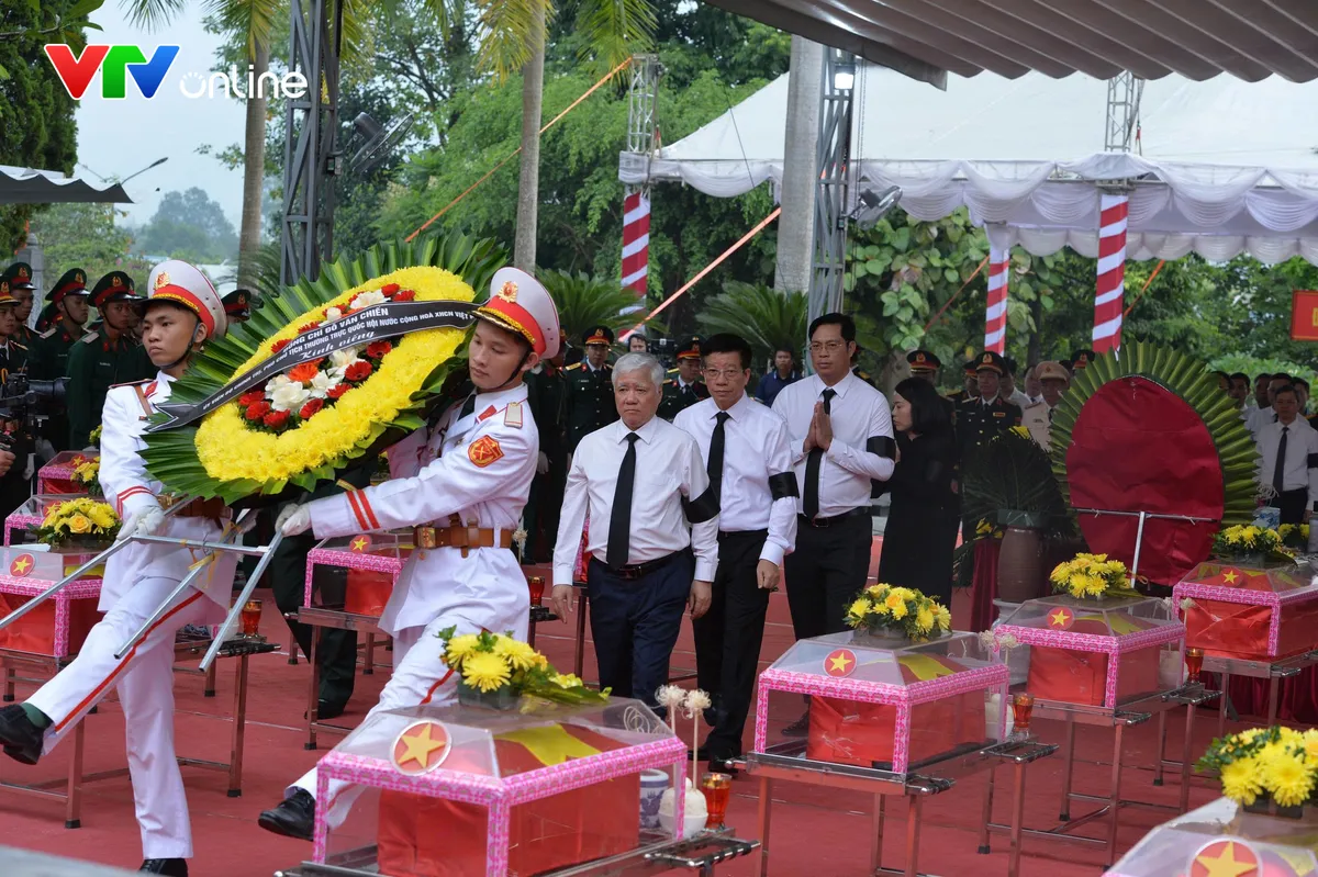 Xúc động ngày tiễn biệt 93 liệt sĩ tại Nghĩa trang Vị Xuyên- Ảnh 6.