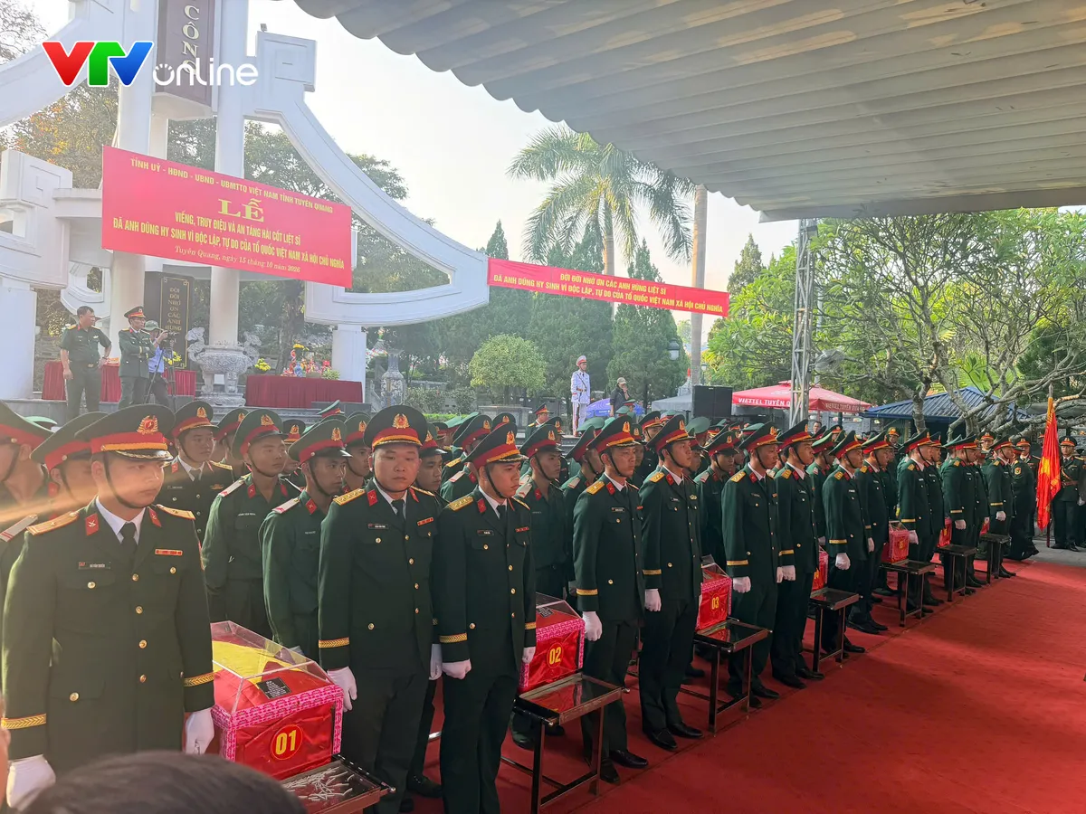 Xúc động ngày tiễn biệt 93 liệt sĩ tại Nghĩa trang Vị Xuyên- Ảnh 5.