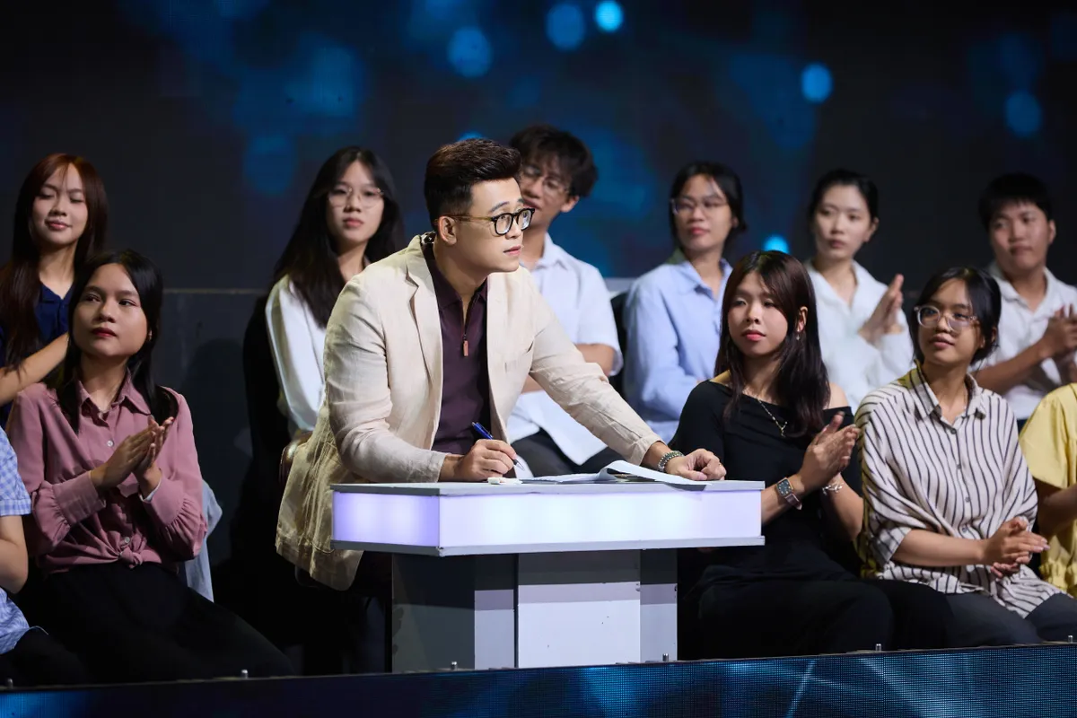 MC Đức Bảo chia sẻ về vị trí host của "Vua Tiếng Việt" mùa 7- Ảnh 2.