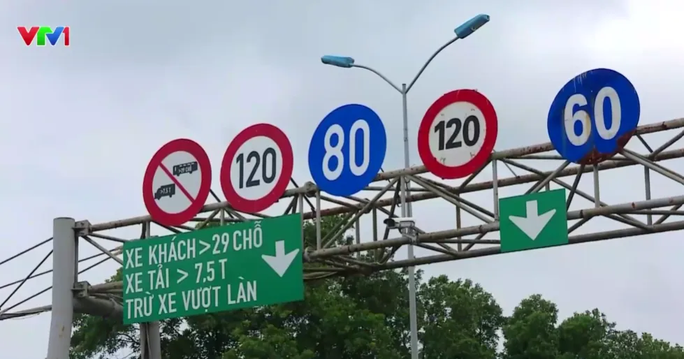 Đi cao tốc Cầu Giẽ - Ninh Bình, tài xế cần lưu ý thay đổi mới về tốc độ - Ảnh 1.