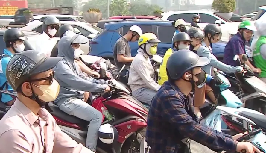 RỦI RO SỬ DỤNG MŨ BẢO HIỂM KHÔNG ĐẠT CHUẨN - Ảnh 2.