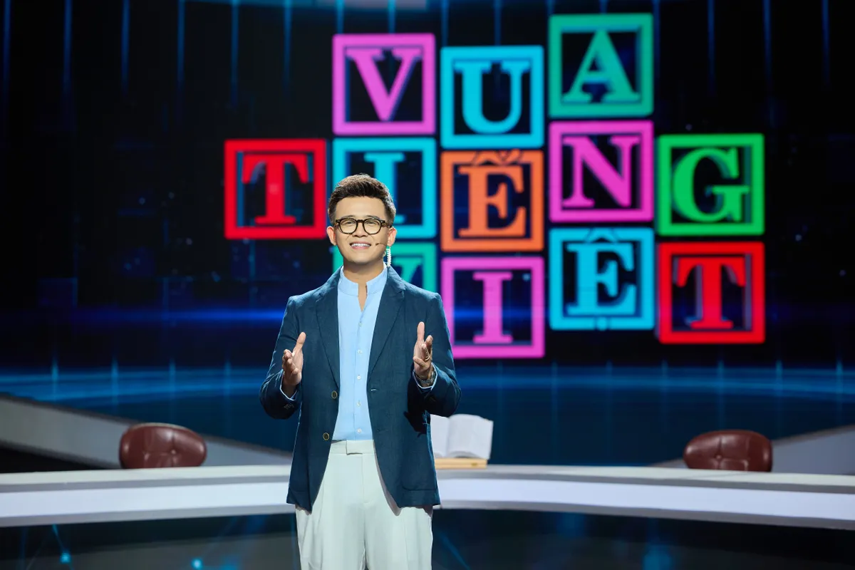 MC Đức Bảo chia sẻ về vị trí host của "Vua Tiếng Việt" mùa 7- Ảnh 1.