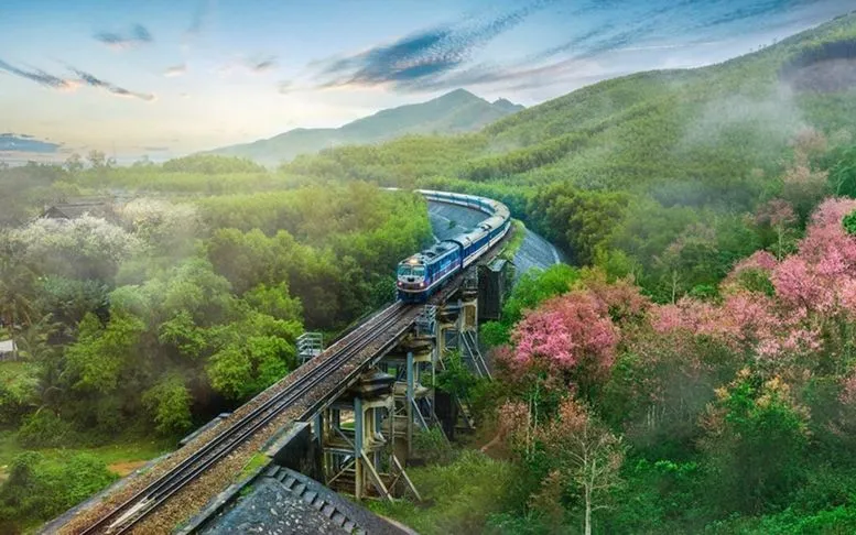Hai chuyến tàu hỏa ở Việt Nam vào top đẹp nhất thế giới - Ảnh: Báo Chính phủ