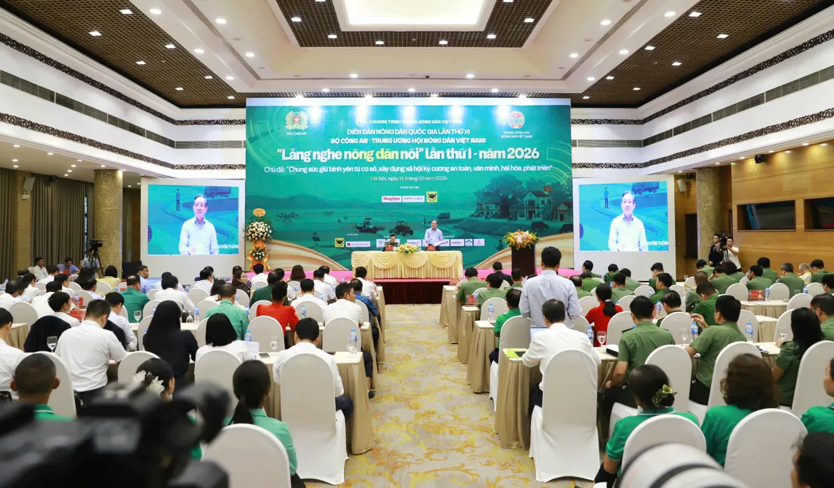 Bộ Công an đối thoại với nông dân: Đưa chuyển đổi số đến gần hơn với người dân nông thôn - Ảnh 1.