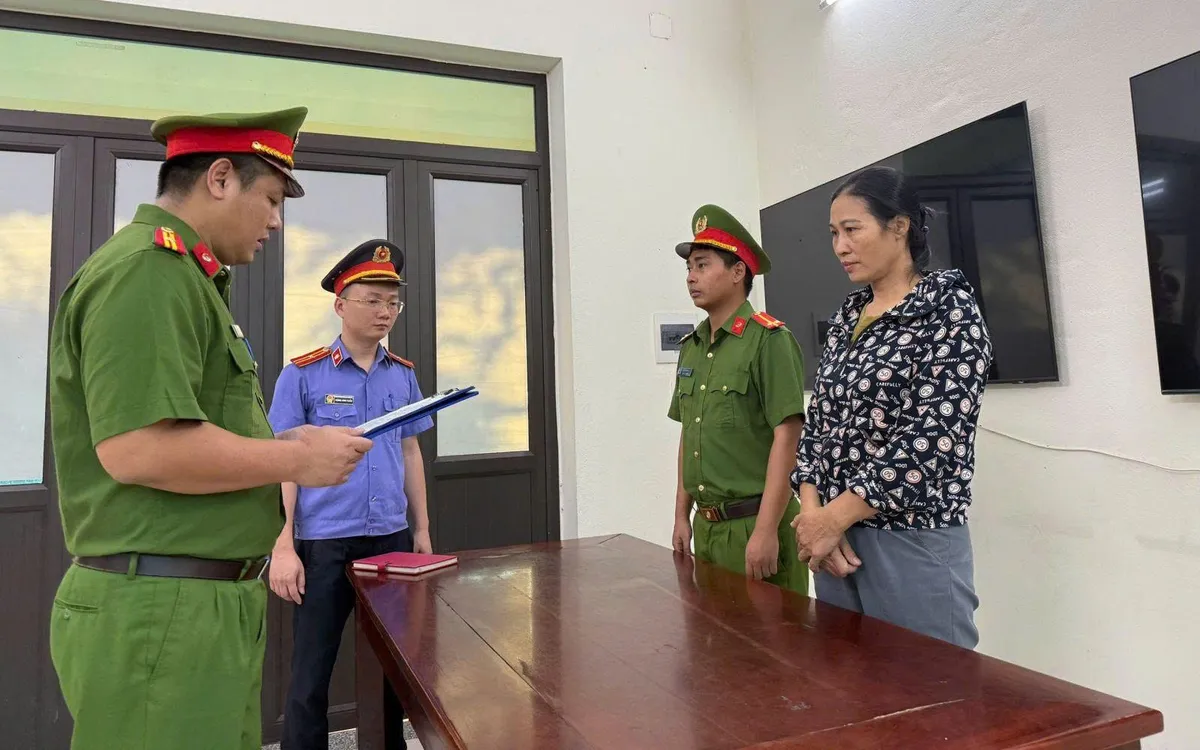 Bùi Thị Hiền tại Cơ quan Công an. Ảnh: CAPT