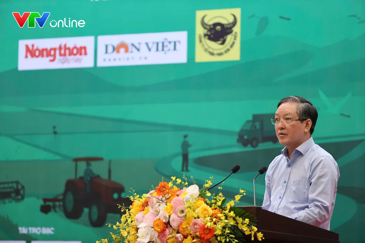 Bộ Công an đối thoại với nông dân: Đưa chuyển đổi số đến gần hơn với người dân nông thôn - Ảnh 2.