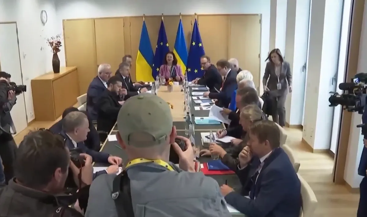 Bất đồng Mỹ - Ukraine phủ bóng Hội nghị Thượng đỉnh EU- Ảnh 1.