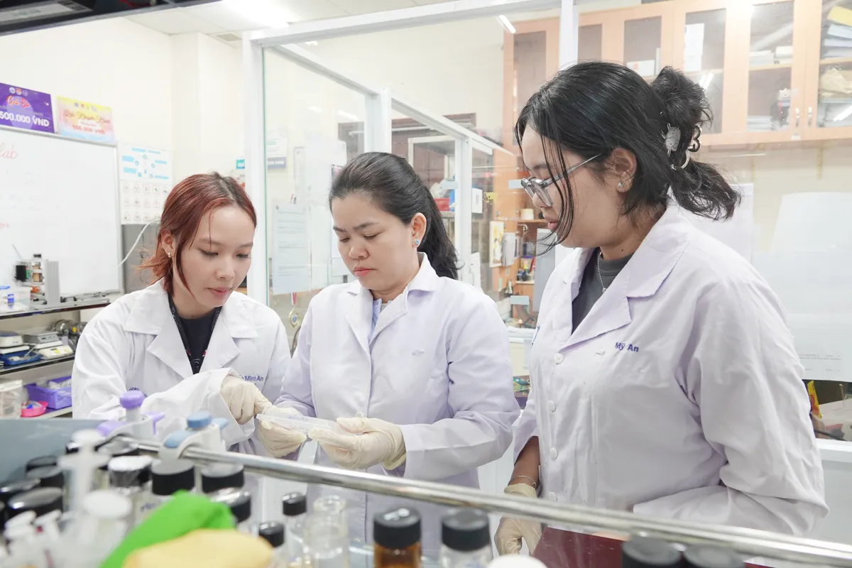 Nh&agrave; khoa học nhận giải thưởng Phụ nữ Việt Nam 2026: Hướng tới những gi&aacute; trị thiết thực, truyền cảm hứng cho cộng đồng  - Ảnh 5.