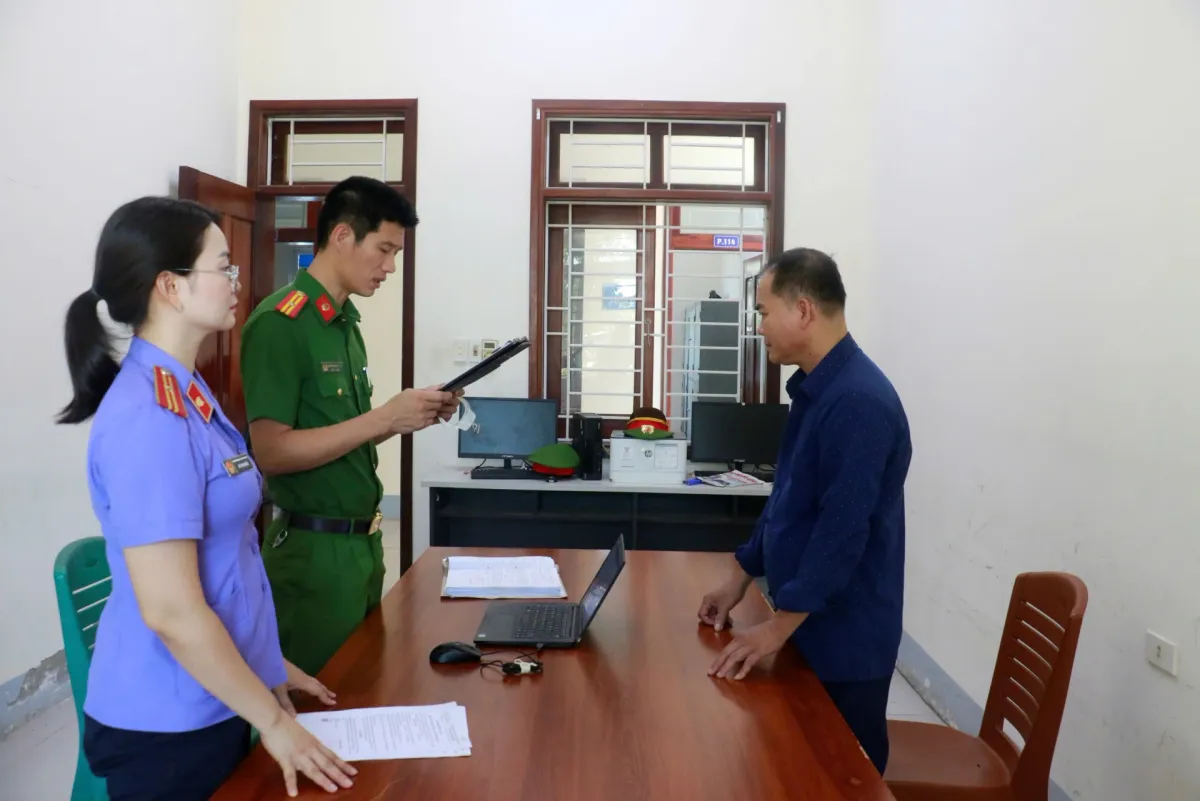 Triệt ph&aacute; đường d&acirc;y thuốc giả gắn m&aacute;c &ldquo;gia truyền&rdquo;, thu lợi 5 tỷ đồng - Ảnh 3.
