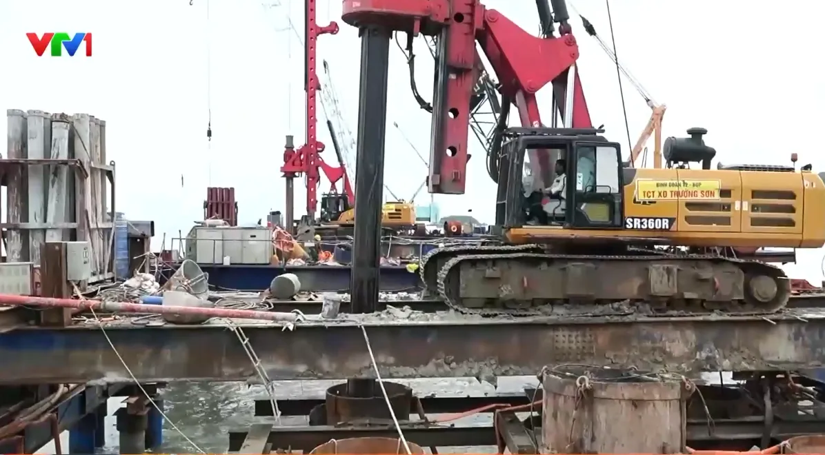 75 ngày đêm tăng tốc trên đại công trường Cà Mau - Ảnh 1.