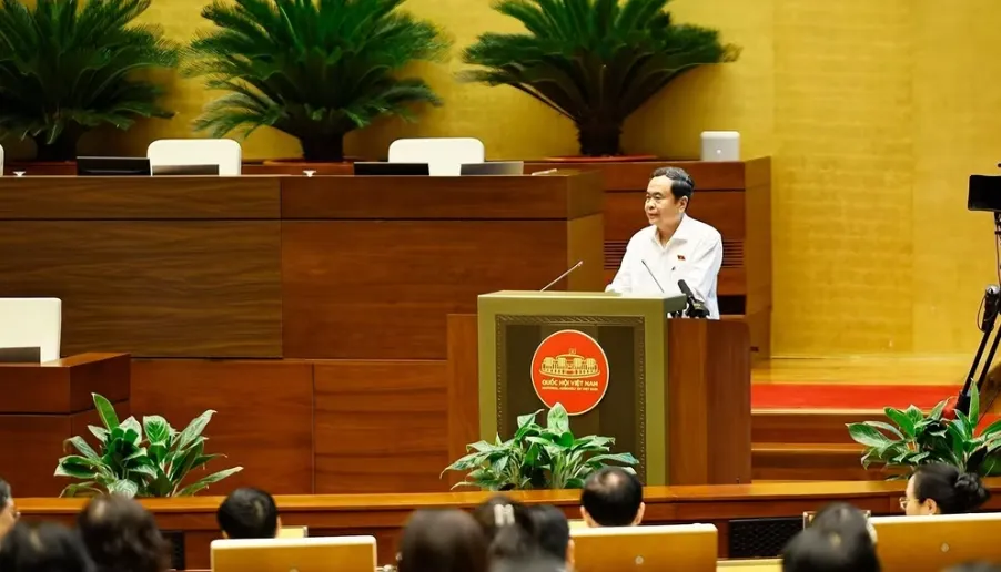 Phát huy năng lực, trí tuệ của nữ đại biểu Quốc hội - Ảnh 2.