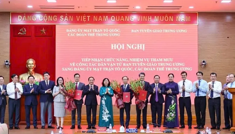 Quyết định mới về bộ máy của Đảng ủy Dân vận, Mặt trận và các đoàn thể Trung ương - Ảnh 1.