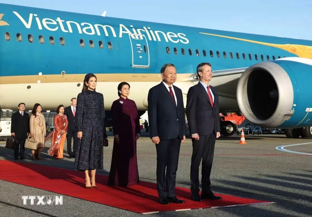 Tổng Bí thư, Chủ tịch nước Tô Lâm bắt đầu thăm cấp Nhà nước Vương quốc Đan Mạch - Ảnh 2.