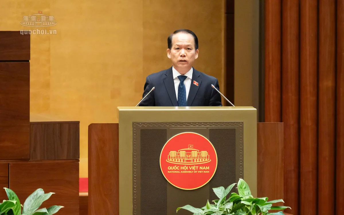Bộ trưởng Bộ Tư pháp Hoàng Thanh Tùng
