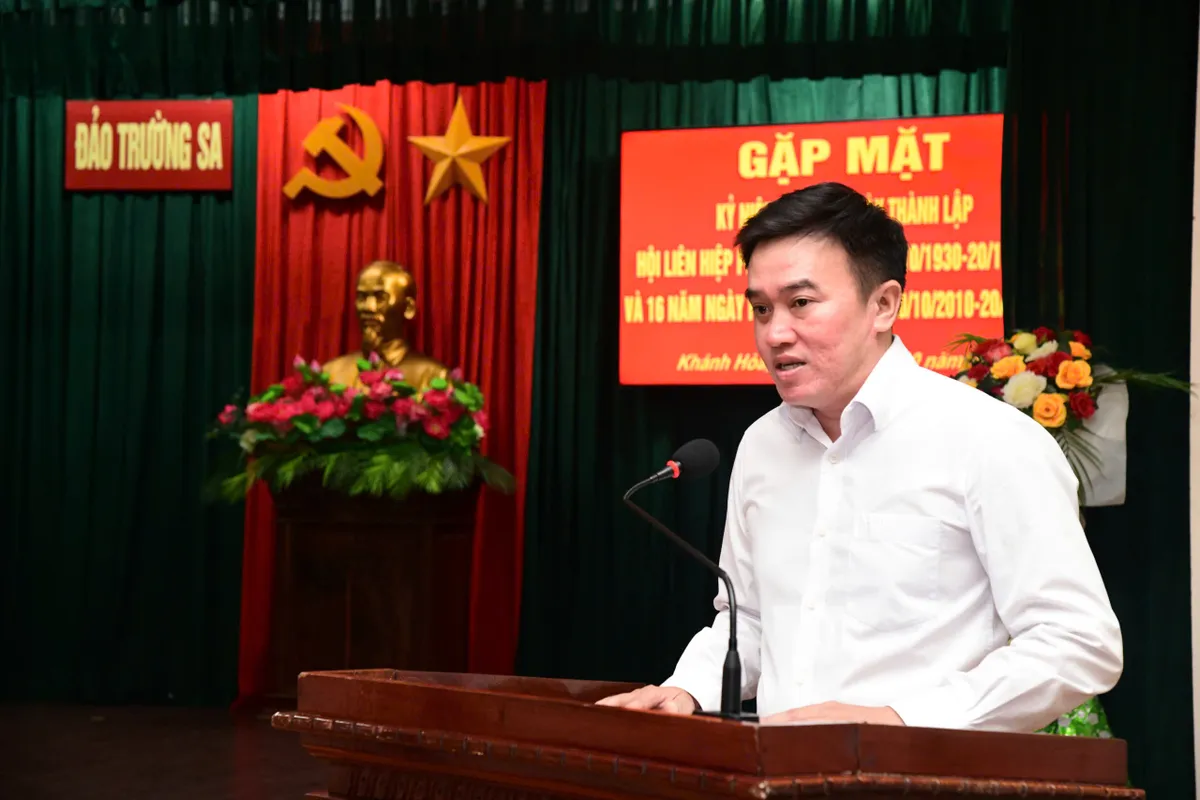 Ấm áp chương trình kỷ niệm Ngày Phụ nữ Việt Nam tại Đặc khu Trường Sa - Ảnh 3.